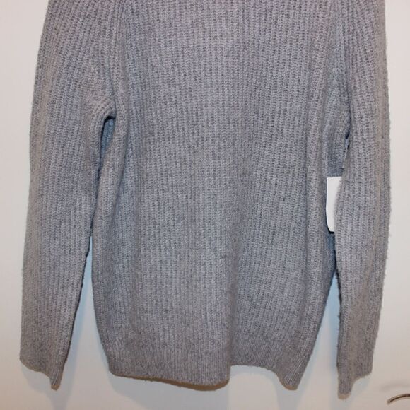 NWT BP Gray Cleo Crewneck Pullover Sweater Women Size XS - Picture 7 of 15